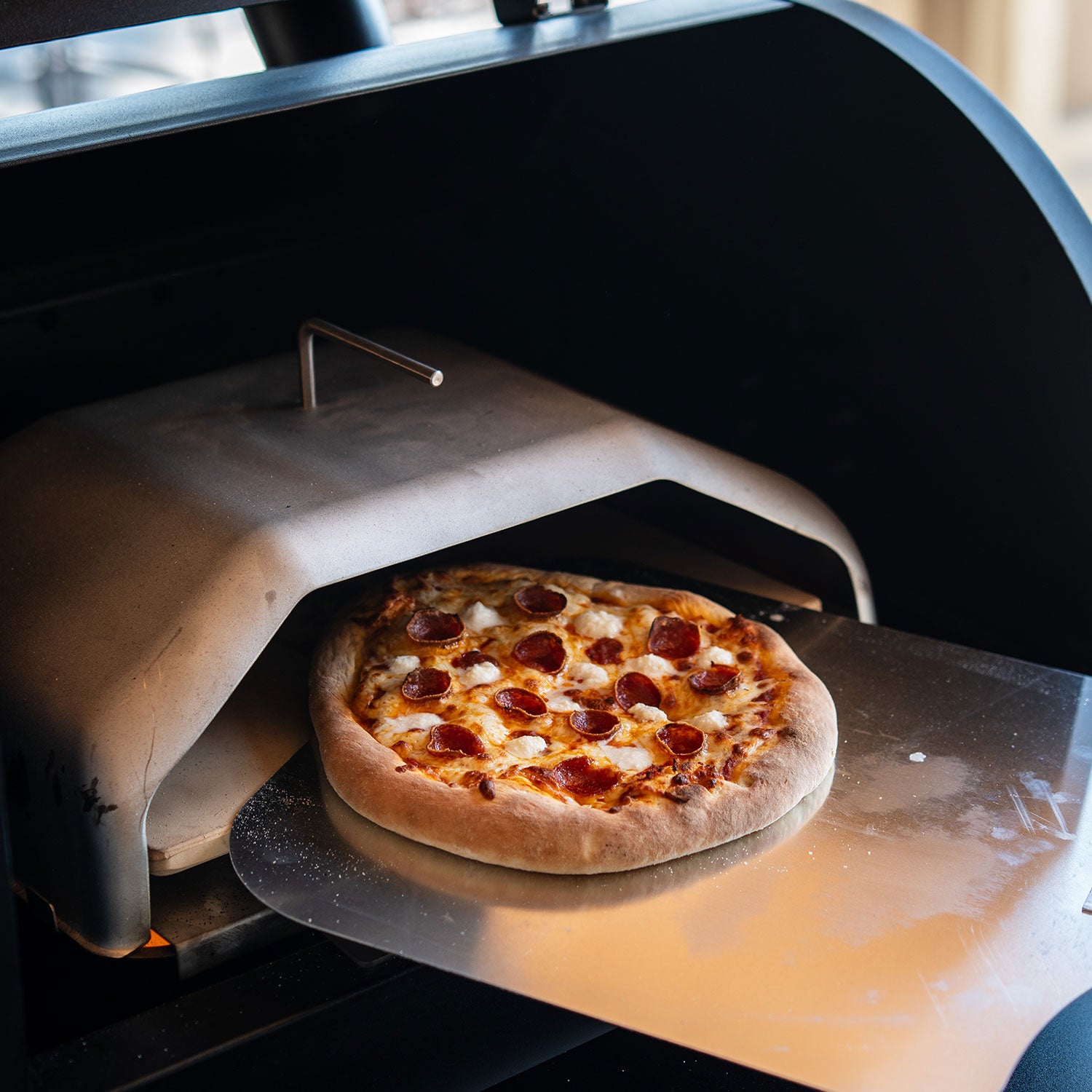 Wood-Fired Pizza Attachment With Stone PEAK/LEDGE – DB/JB.